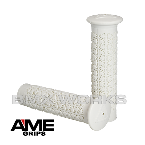 AME Freestyle Round Grips - White Pair