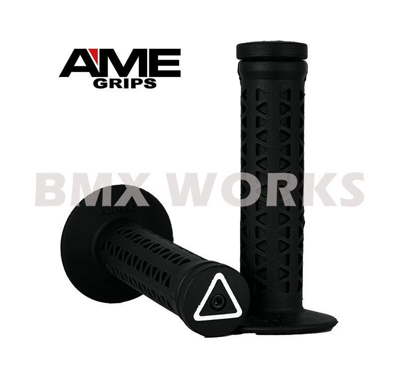 AME Unitron 702 Grips - Black Pair