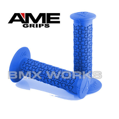 AME Grips Round Blue Pair